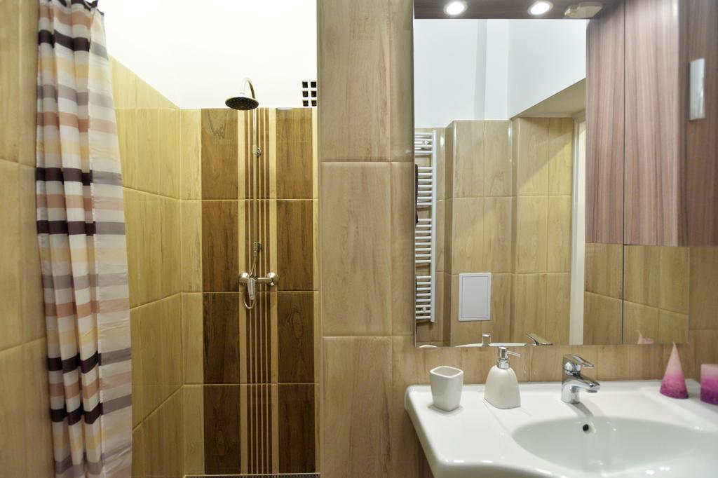 Főtér Apartman Eger Esterno foto