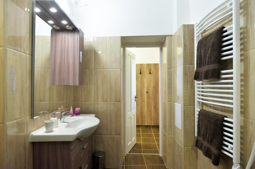 Főtér Apartman Eger Esterno foto