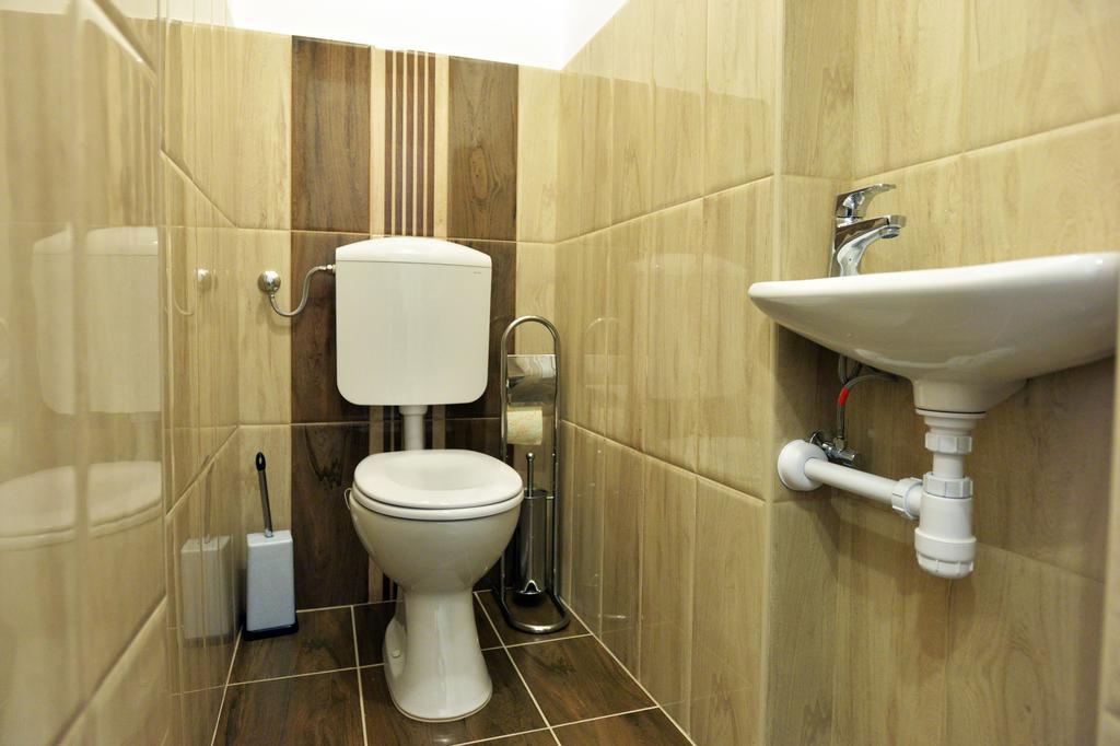Főtér Apartman Eger Esterno foto